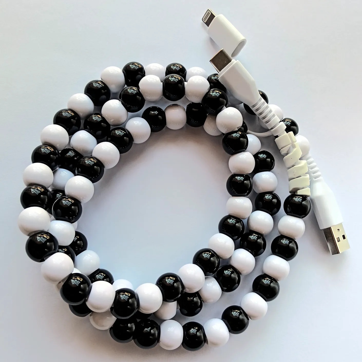 Cavo USB perle bianco nero